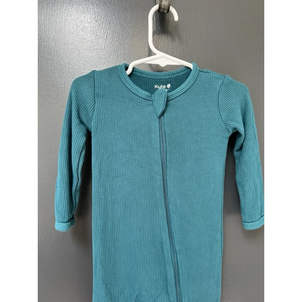 Kyte Baby 18-24M Blue Footed Ribbed Bamboo Zippy Pajama Sleeper Romper
